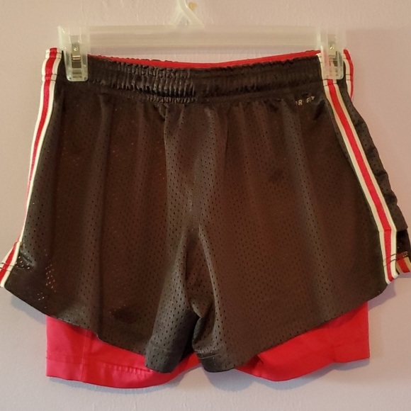 Nike pro pink and black shorts - Picture 2 of 10